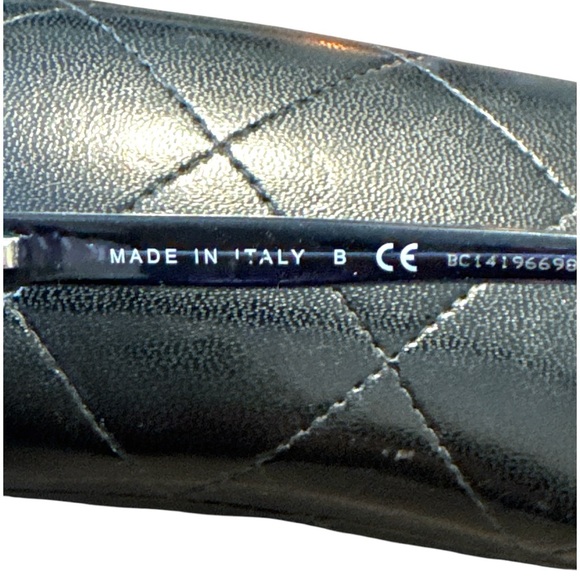 Chanel prescription frames and case - Picture 5 of 11